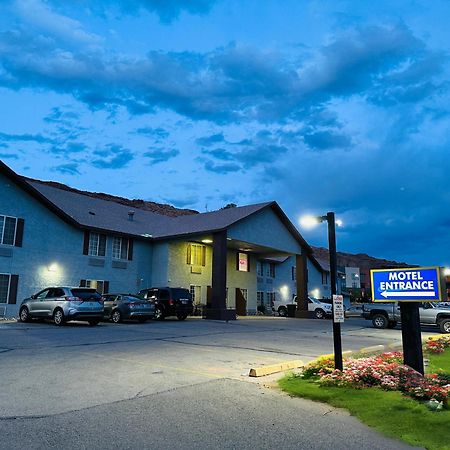Moab Gateway Inn At Arches Nat'L Park Buitenkant foto